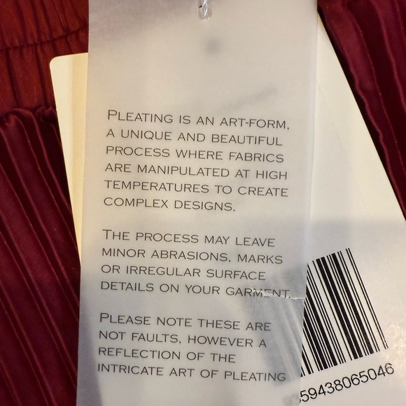 L’IDÉE Strapless Red cherry Pleated Gown Dress - Picture 7 of 15